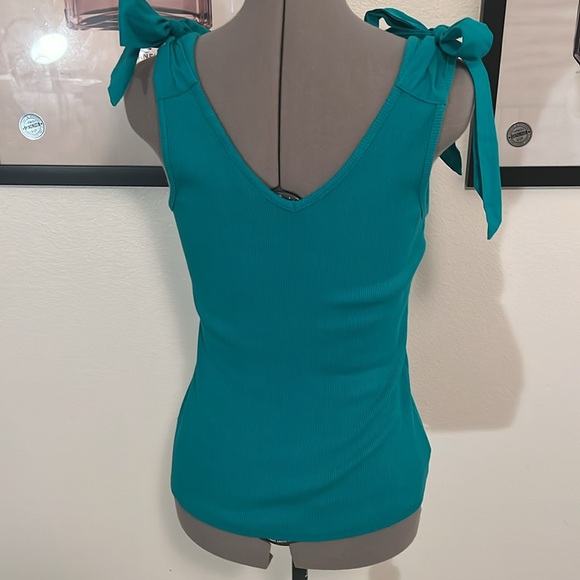 Maeve Bow Bow Tie Tank - Picture 3 of 8